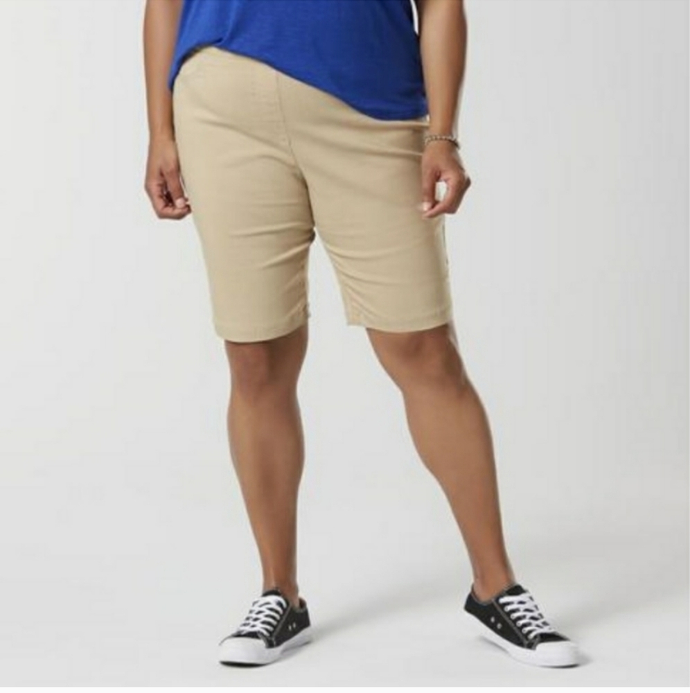 *NWT* Basic Editions Millennium Bermuda Shorts